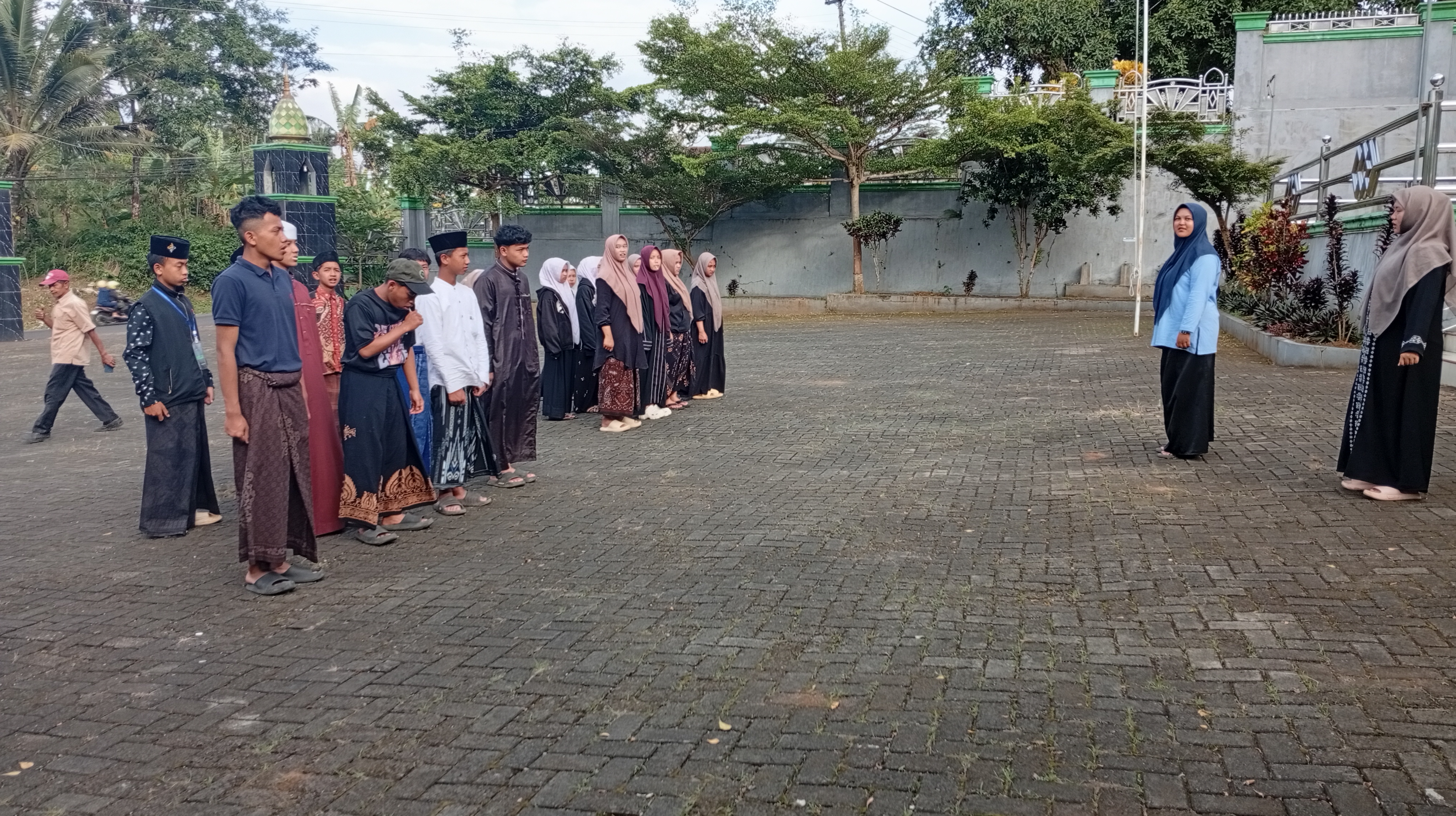 Kedatangan santri PP. Padang Jagat di acara LDK di PP. Taruna Paren