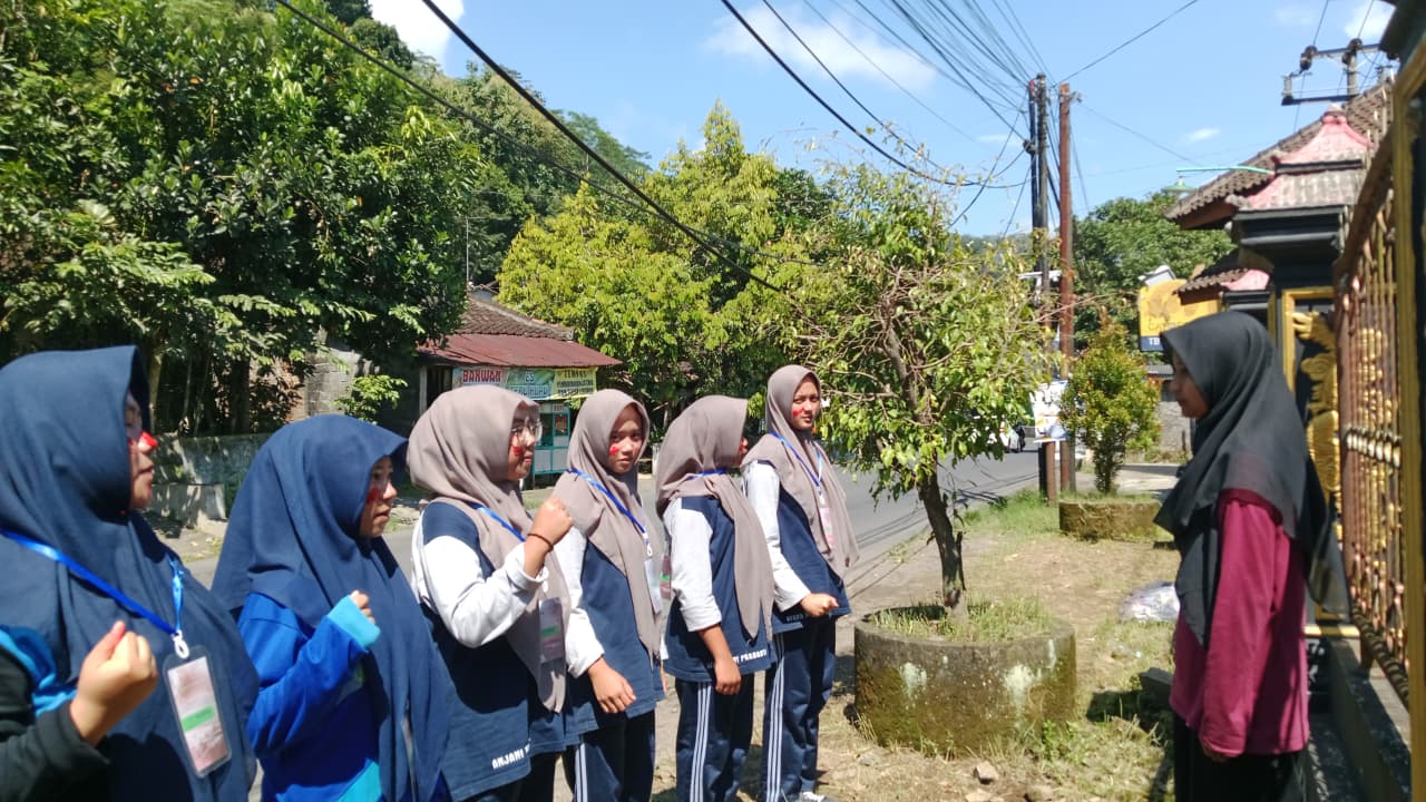 Pemberian tugas di salah satu Pos Outbond